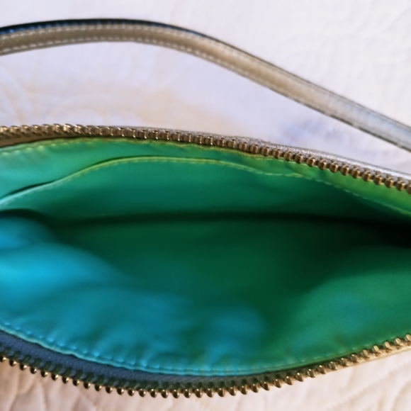 Coach Legacy Zippy Silver Metallic Leather Large Wristlet/Baguette - Picture 3 of 10